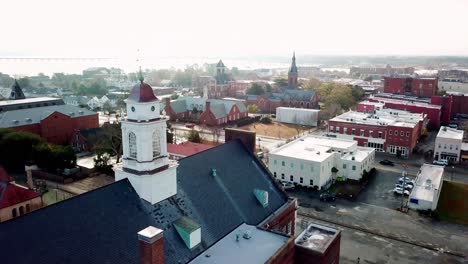 aerial-over-dome-of-historic-building-in-new-bern-nc,-north-carolina