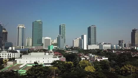 Indonesien-Jakarta-Stadt-Bürogebäude-Wolkenkratzer-Aufsteigende-Drohne