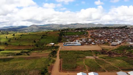 Malawi-Dorf-In-Südafrika,-Landhäuser-Aus-Drohnenansicht