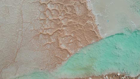 Lago-Salado-Del-Mar-Muerto-En-Israel-Toma-Aérea-De-Drones