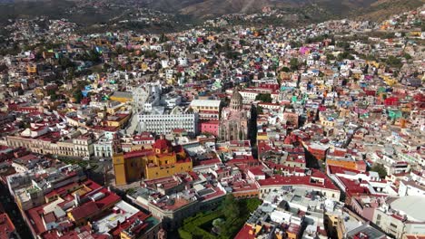Guanajuato,-Basislica,-Mexico,-Drone-Shot,-4k-Footage