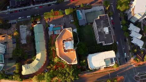 Building-Rooftops-At-The-Busy-Lambert-Streets-In-Southern-Suburbs-Of-Kangaroo-Point-In-Queensland,-Australia
