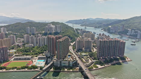 Vista-Aérea-De-La-Ciudad-De-Drones-De-La-Isla-Tsing-Yi-En-Hong-Kong
