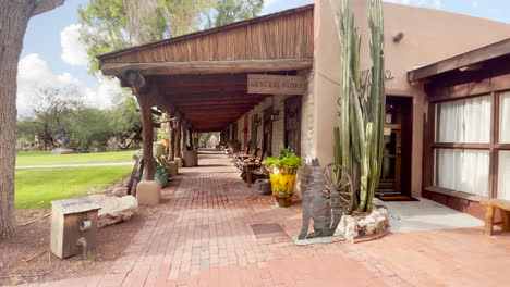 Die-Tanque-Verde-Ranch-In-Tucson-Arizona-Ist-Eine-Der-ältesten-Rinder--Und-Gastranchen-Amerikas