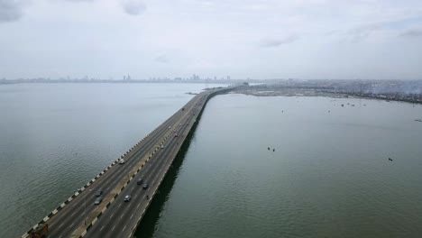 Ein-Blick-Aus-Der-Luft-Auf-Die-Dritte-Festlandbrücke-In-Lagos-Nigeria