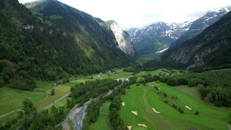 Natur-Der-Schweiz-Luftaufnahme-Des-Grünen-Tals