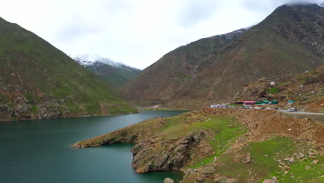Luftaufnahme-Des-Babusar-Pass-Gebirgspasses-In-Pakistan-Im-Kaghan-Tal-Und-Fluss-Kunhar,-Breite-Aufnahme