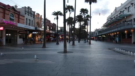 Manly-NSW-afternoon,-The-Corso,-Sydney
