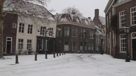 Historic-city-centre-in-snow