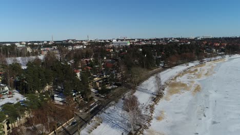 Imágenes-De-Drones-De-La-Hermosa-Naturaleza-Finlandesa-Durante-El-Invierno
