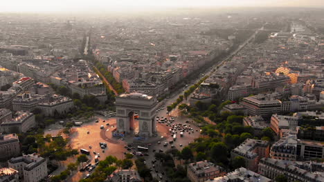 Luftbild-Zum-Triumphbogen-Und-Der-Stadt-Paris,-Frankreich