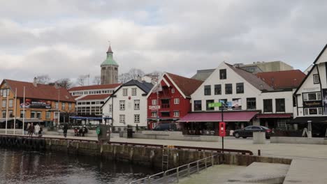 Port-of-of-Stavanger-Sunday-afternoon,-old-boats-in-a-sleepy-harbor