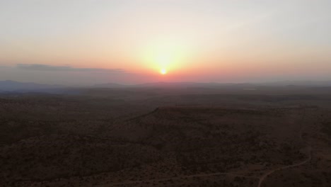 Sonnenaufgang-Am-Lions-Pride-Rock,-Kenia.-Luftaufnahmen