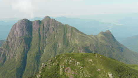 Las-Montañas-Tropicales-Más-Altas-De-La-Selva-Tropical-Brasileña,-Pico-Caratuva-Y-Pico-Paraná,-Brasil,-Sudamérica