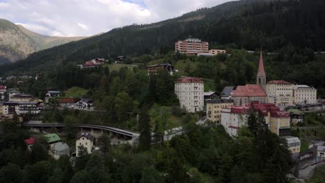 Picturesque-view-of-Bad-Gastein-nestled-in-a-valley-in-the-alps