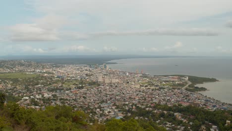 La-Ciudad-De-Puerto-España-En-La-Isla-Caribeña-De-Trinidad-Y-Tobago