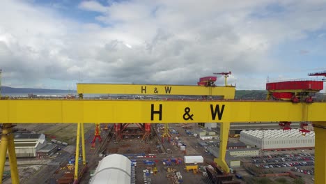 Aerial-views-of-Harland-and-Wolff-cranes,-Samson-and-Goliath,-in-Belfast,-Northern-Ireland