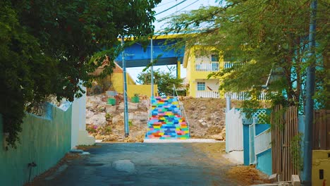The-Beautifully-Colored-Staircase-In-The-City-Of-Otrobanda,-Curacao---Wide-Shot