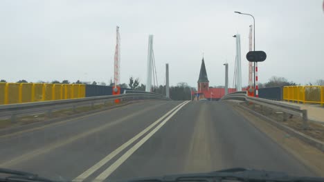 Puente-Del-Siglo-De-La-Independencia-Polaca-En-La-Isla-Sobieszewo,-Polonia