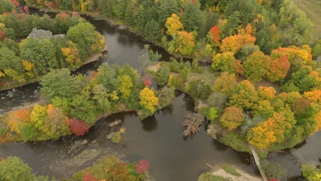 Heavenly-aerial-view-of-river-park-in-Canada-during-pretty-fall-season