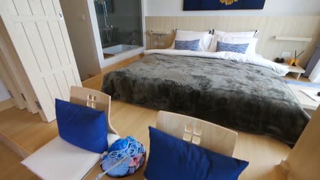 Modern-Japanese-Open-Plan-Bedroom-Decoration
