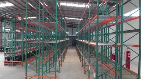 Full-view-of-empty-racked-pallets-in-a-warehouse