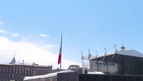 Un-Escenario-En-El-Zocalo-De-La-Ciudad-De-Mexico