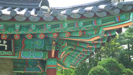 Dancheong---Korean-Painted-Roof-Of-Pavilion-In-Tomb-Of-Seven-Hundred-Patriots-In-South-Korea