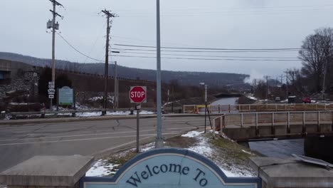 A-view-of-the-city-of-Bradford,-Pennsylvania-and-the-welcome-sign