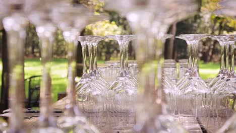 Glasses-are-stacked-at-a-wedding-reception