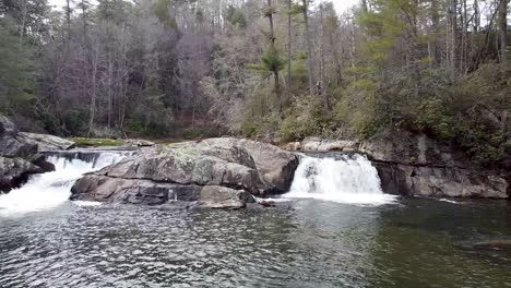 Lineville-Falls,-NC-National-park-with-beautiful-waterfalls-surrounding-the-area