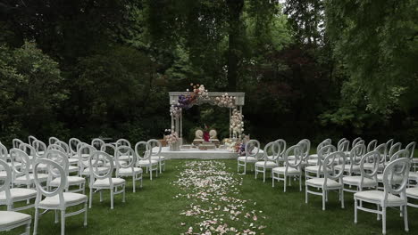 beautiful-decor-for-an-outdoor-traditional-Indian-wedding-ceremony
