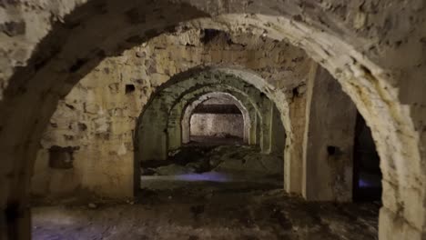 Unterirdische-Kapelle-In-Der-Höhle-Der-Burg-Mytilene