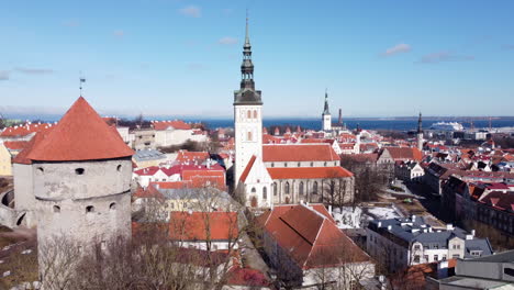 Tallinn,-Estonia-Cityscape,-Old-Town-Aerial-Reveal-Pedestal