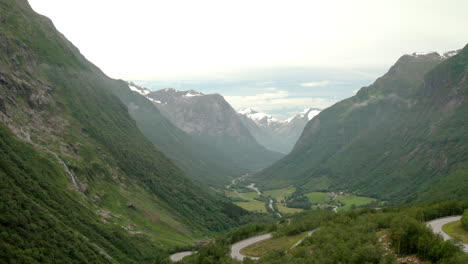 Winding-Road-Of-Rv15-With-A-View-Of-Strynedalen-Valley-In-Stryn,-Norway