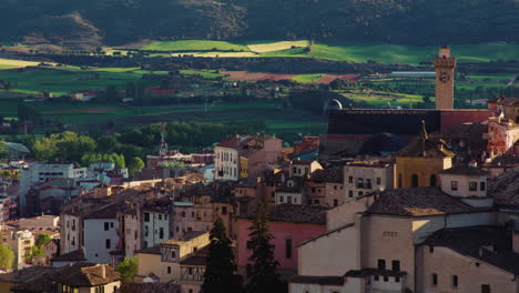 Beautiful-City-House-Buildings-in-Breathtaking-Cuenca,-Spain---Zoom-in