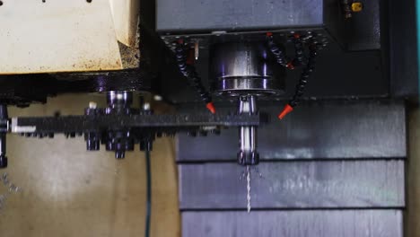 Prozess-Der-Metallbearbeitung-Und-Maschinelle-Herstellung-Von-Pressformen