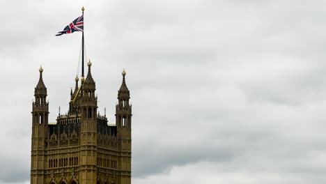 The-Union-Jack-or-Union-Flag-above-the-Palace-of-Westminster,-London