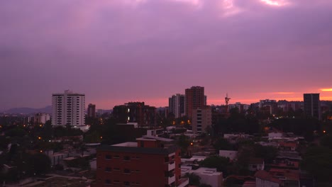 Guatemala-Stadt-Bei-Sonnenaufgang.-Guatemala-Am-Frühen-Morgen