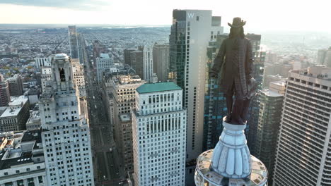 William-Penn-Statue-über-Dem-Rathaus-In-Philly