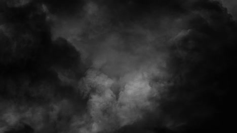 Nubes-Cumulonimbus-Oscuras-Con-Tormentas-Eléctricas