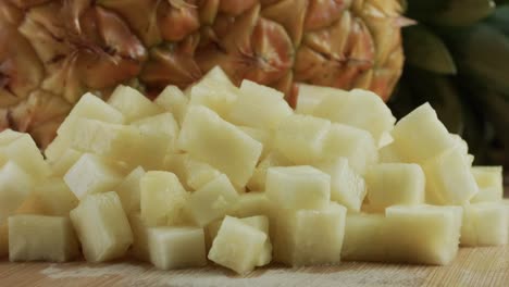 Pineapple-cutting-table-with-dark-background