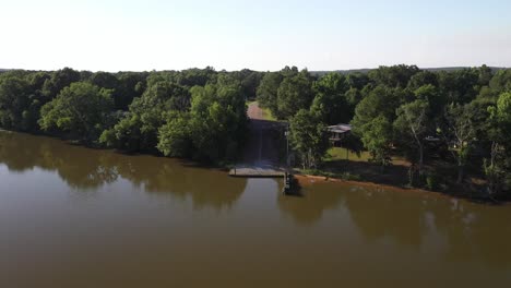 Alabama-River-in-Boykin,-Alabama-showing-ferry-dock-with-drone-video-moving-down