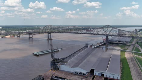 Aerial-view-of-the-Horace-Wilkinson-Bridge-in-Baton-Rouge,-Louisiana