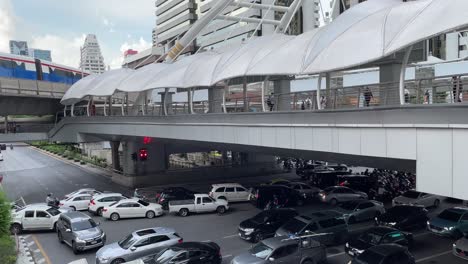 Overhead-bridge-link-between-BRT-and-BTS-transportation-at-Chong-Nonsi-Station,-Bangkok