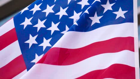 Bandera-Americana-Ondeando-En-El-Viento