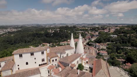 El-Palacio-De-Sintra,-También-Llamado-Palacio-De-La-Ciudad,-La-Residencia-Real-Medieval-Mejor-Conservada-De-Portugal