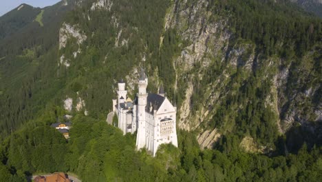 Orbiting-Shot-Above-Fairytale-Castle-in-Bavaria,-Germany