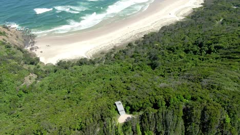 Aerial-shot-of-Tallows-Beach-in-Byron-Bay,-Australia,-New-South-Wales