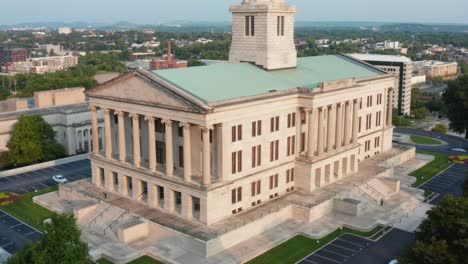 Tennessee-State-Capitol-building.-Aerial-reveals-building,-flag